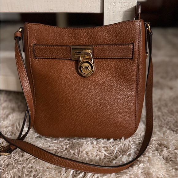 Meet me 😍 - Picture 3 of 5